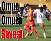 Omuz Omuza Savaştı