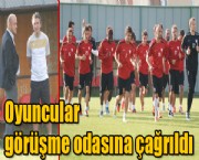 Oyuncular Görüşme Odasına Çağrıldı