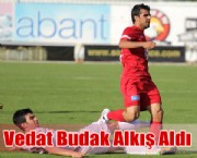 Vedat Budak Alkış Aldı