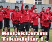 Kulaklarını Tıkadılar !
