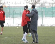CANER FORMAYA GÖZ KIRPIYOR