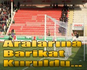 Aralarına Barikat Kuruldu