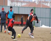 Yerden Kalkamadı
