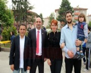 Alkışlar Onlara