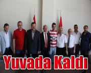 Yuvada Kaldı