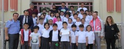 BOLUSPORLU OYUNCULAR ÖĞRENCİLERLE BULUŞTU