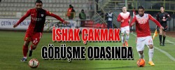 BOLUSPOR’UN EN İSTİKRARLI OYUNCUSU İSHAK ÇAKMAK GÖRÜŞME ODASINDA