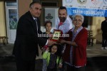 Kahruman’ nın Ailesine Plaketi Yılmaz Verdi.