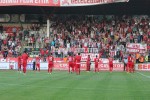 İlk Onlar Kucakladı
