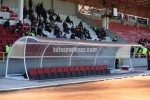 Tribünden kulübeye tepki!