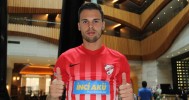 Mitchell te Vrede İmzayı Attı