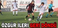 ÖZGÜR İLERİ GERİ DÖNDÜ