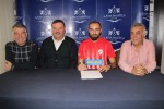 Pekmezci İmzaladı