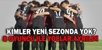8 OYUNCU İLE YOLLAR AYRILDI