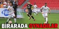 BİRARADA OYNADILAR