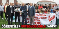 GAZİPAŞA İLKOKULU ÖĞRENCİLERİ FUTBOLCULARLA TANIŞTI