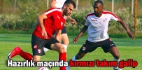 Hazırlık maçında kırmızı takım galip