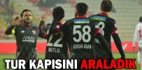 TUR KAPISINI ARALADIK