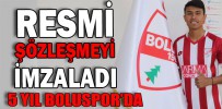 GENÇ OYUNCUDAN 5 YILLIK İMZA