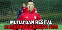 MUTLU’DAN RESİTAL