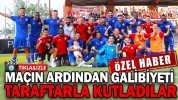 MAÇIN ARDINDAN GALİBİYETİ TARAFTARLA KUTLADILAR